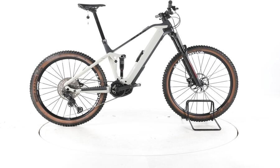 Bull's Bulls Sonic EVO AM 4 Elektrische full-suspension mountainbike Bosch Accu 750Wh