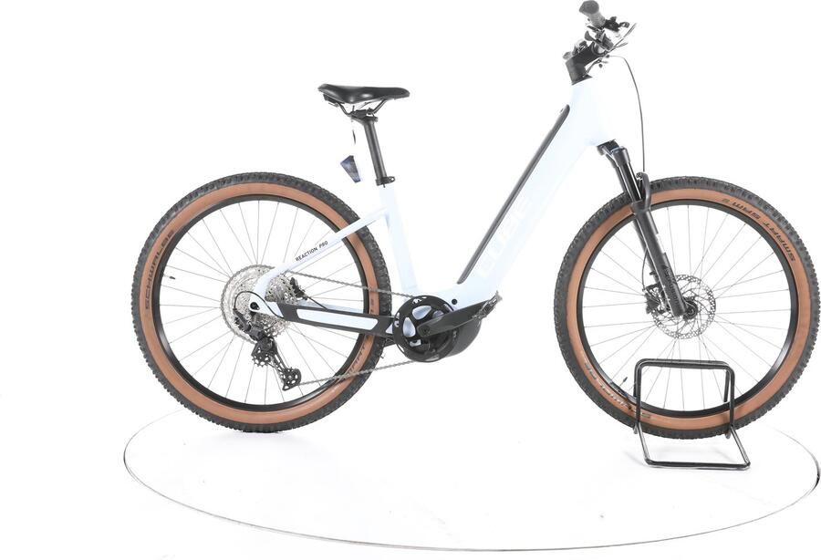 Cube Reaction Hybrid Pro 750 Elektrische hardtail mountainbike Bosch Accu 750Wh