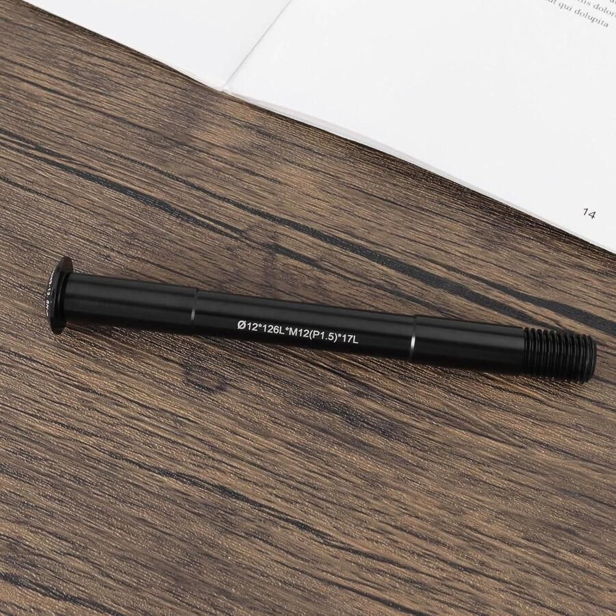 Fiets steekas 12 * 126L M12(P1.5) 17L Aluminiumlegering Quick Release As Spies Hendel Fietsaccessoires voor Mountainbike Zwart Fietsen Accessoires CNC-bewerkte Geschikt voor Mountainbike