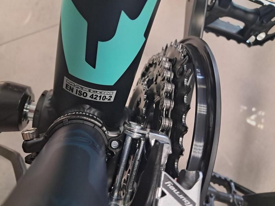Mountainbike 24 inch 18 versnellingen geschikt voor kinderen vanaf 130 cm