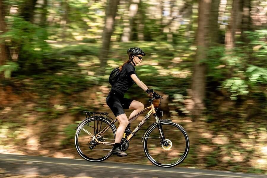SnelShoppen 28 Inch Aluminium Mountainbike met Schijfrem voor en nen 21 Versnellingen Trekkingfiets voor Dagelijks