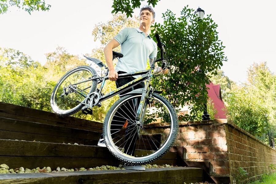SnelShoppen Mountainbike 26 Inch voor en Shi o 21 Versnellingen Robuust met Voorvorkvering Geschikt voor Avontuurlijke Rit en D