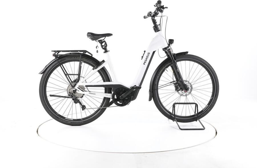 Pegasus PREMIO EVO 10 LITE COMFORT Elektrische trekkingfiets Bosch Accu 750Wh wit