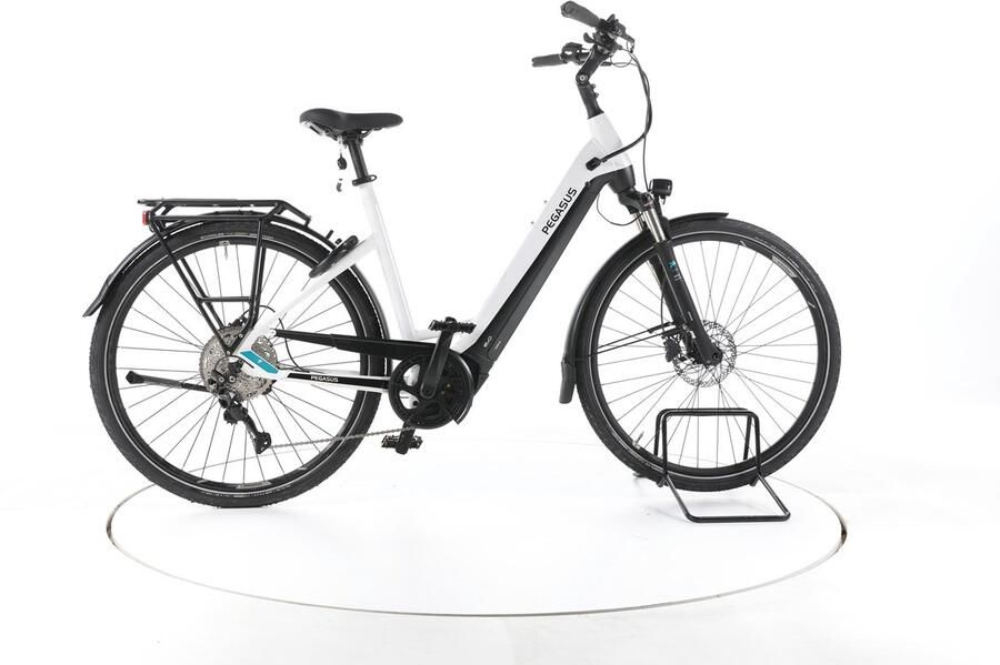 Pegasus Premio EVO 10 Lite Elektrische trekkingfiets Bosch Accu 750Wh 55 wit Pro