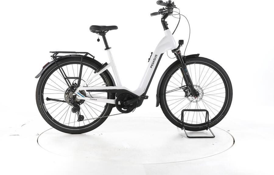 Pegasus Premio EVO 11 Elektrische trekkingfiets Bosch Accu 750Wh 28 wit Pro