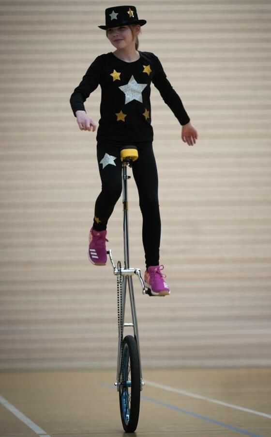 QU-AX 150cm hoge circus eenwieler 20