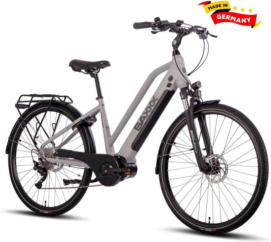 Saxxx PREMIUM SPORT TRAPEZ Elektrische Fiets 95% Vooraf Geassembleerd Stadsfiets 522Wh Verwijderbare Accu 100 km Actieradius Middenmotor 250W Shi o Deore 10-speed 28 Wielen Hydraulische Schijfrem Aluminium Frame zilver