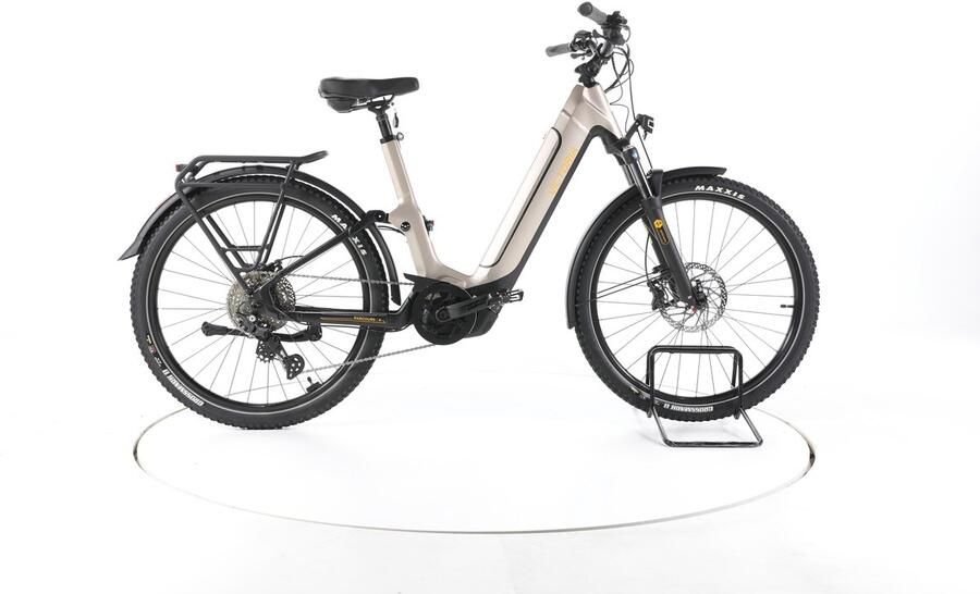 Victoria Parcours 4 Elektrische trekkingfiets Bosch Accu 625Wh 27 5 2023 beige